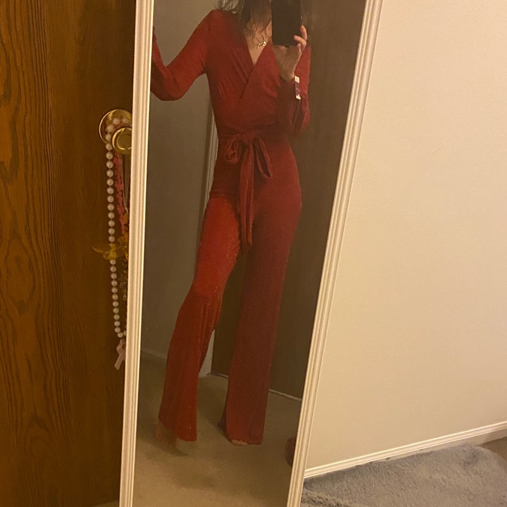 Gibiu USA NWT red with silver threads tie waist jumpsuit - Picture 2 of 12